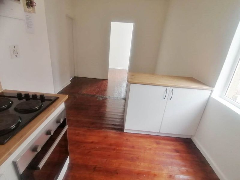 CENTRAL 2 BED 1 BATH APARTMENT FOR RENT - Photo 3