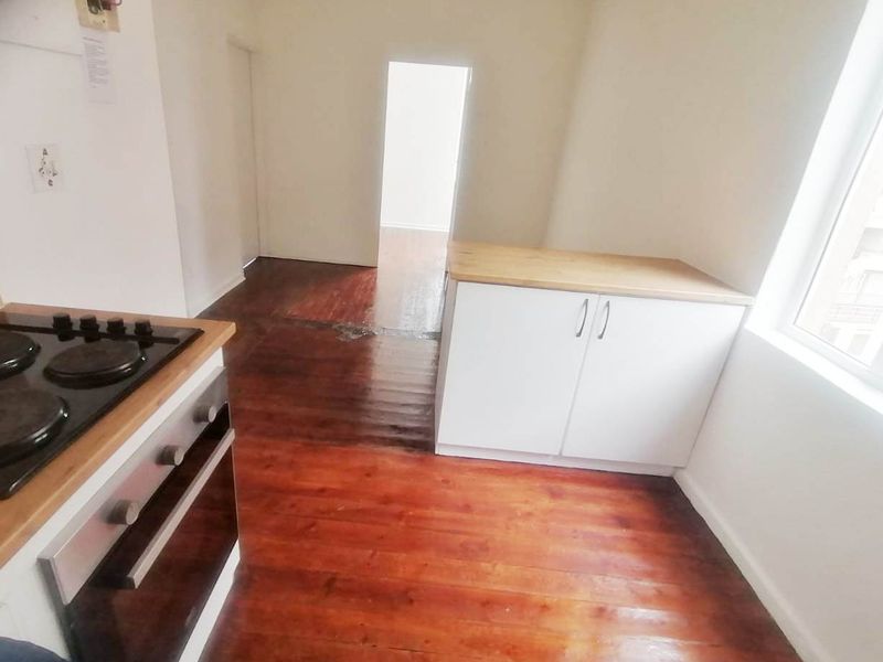 CENTRAL 2 BED 1 BATH APARTMENT FOR RENT - Photo 3