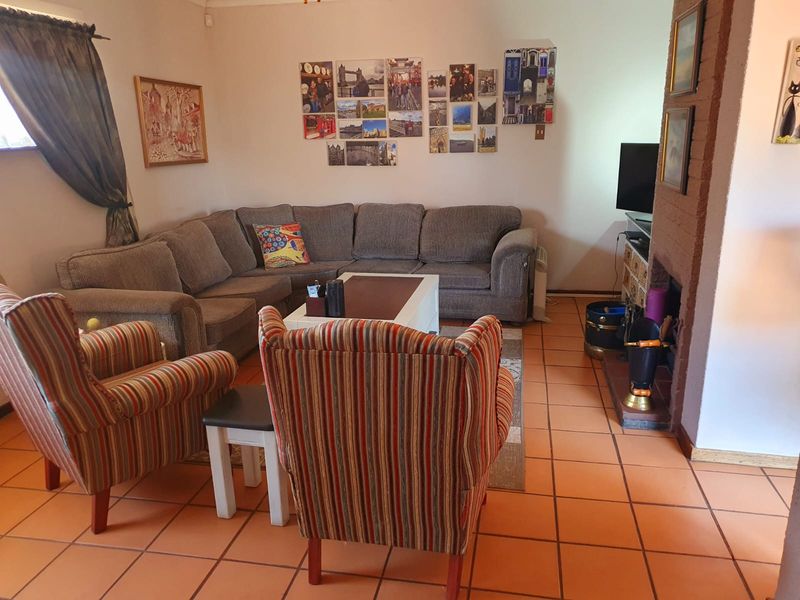 Modern Spacious Home! - Photo 8