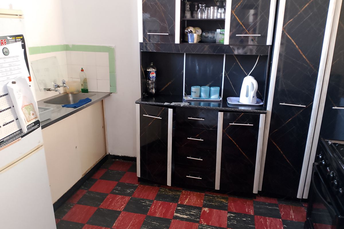 1 Bedroom Flat For Sale in Lambton - Photo 3