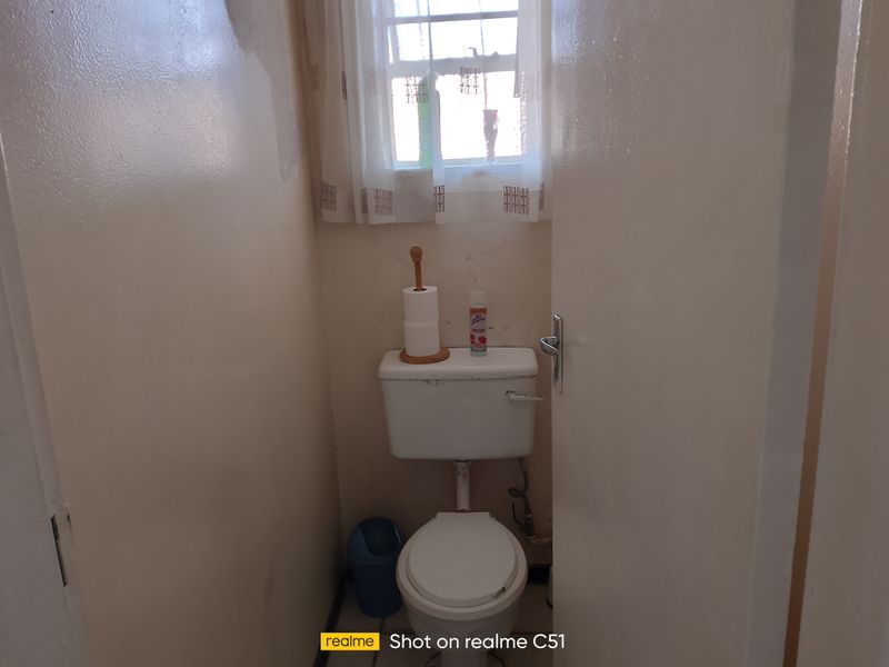 1 Bedroom Flat For Sale in Lambton - Photo 9