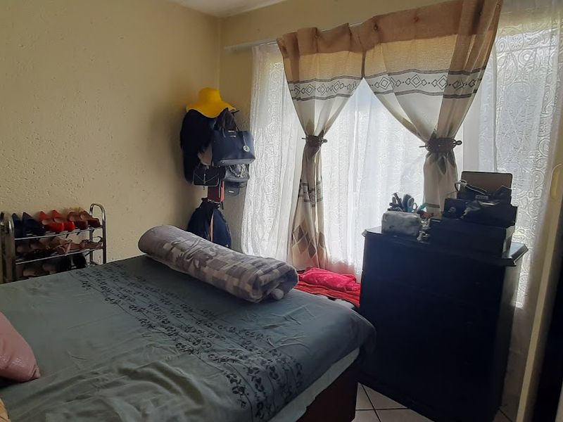 Secure and Modern! - Photo 8