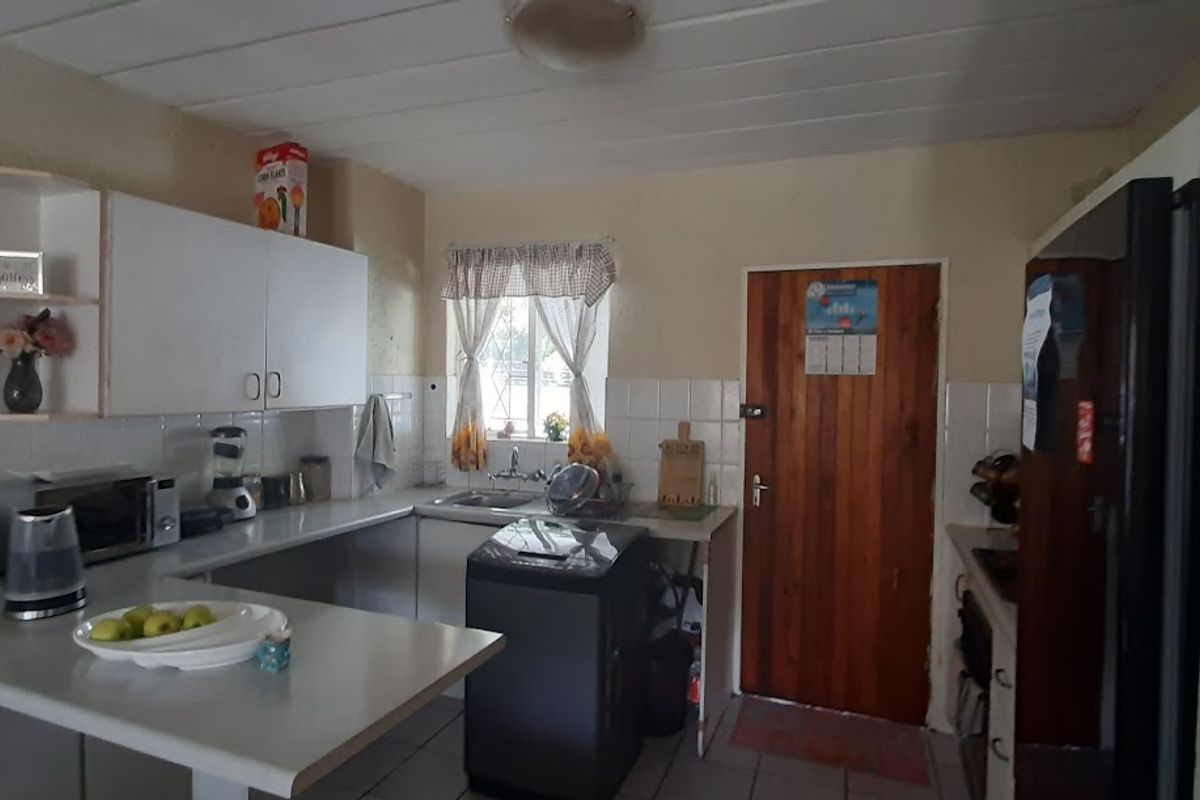 Secure and Modern! - Photo 3