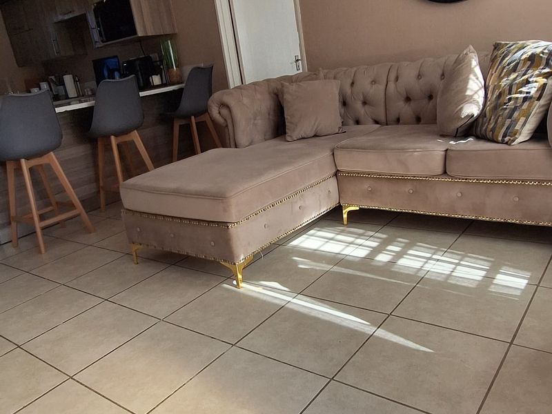 2 Bedroom 2 Bathroom Apartment - Photo 8