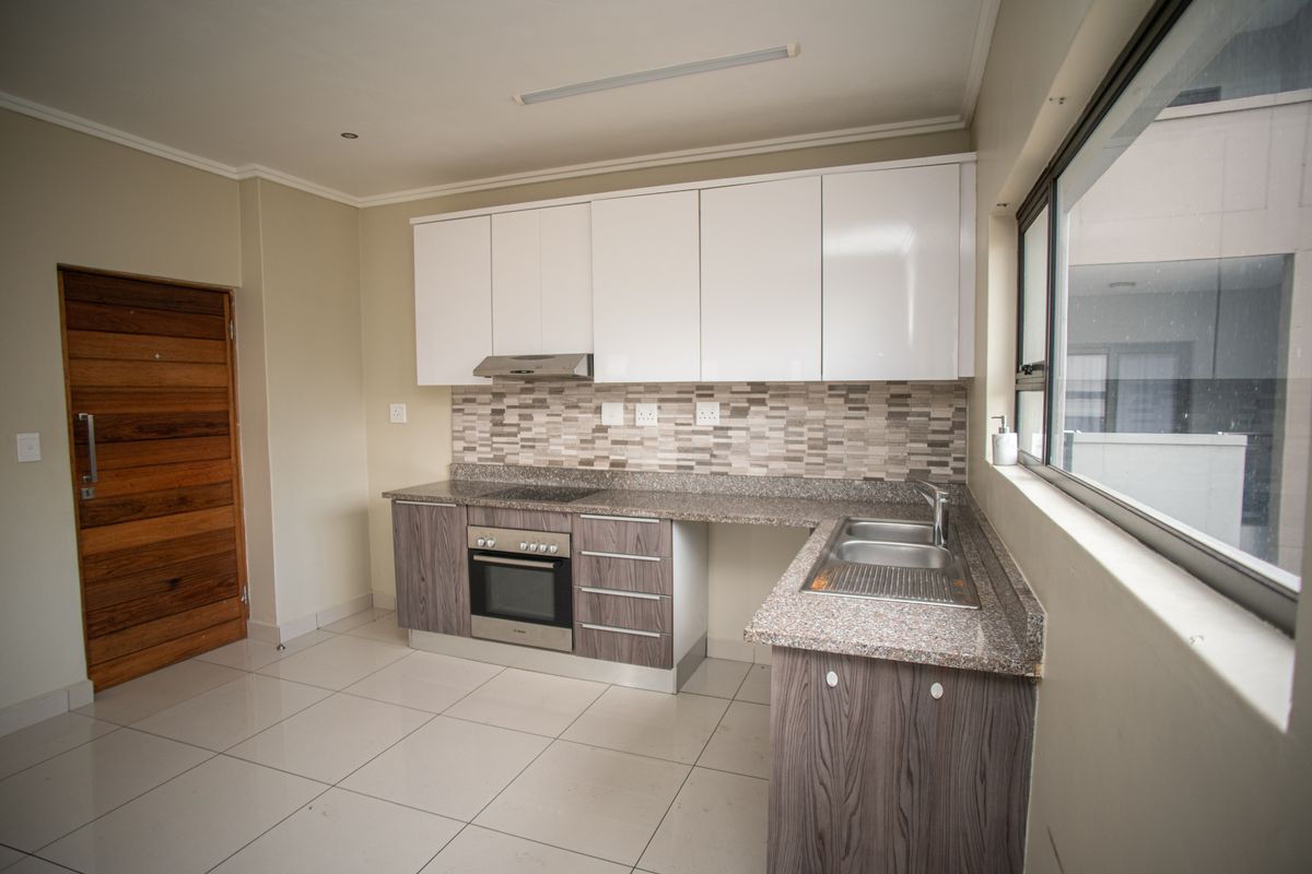 Modern 2-Bedroom Apartment with an aircon for sale in the Heart of Umhlanga Ridge - Photo 2