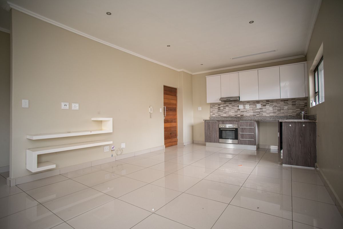 Modern 2-Bedroom Apartment with an aircon for sale in the Heart of Umhlanga Ridge - Photo 4