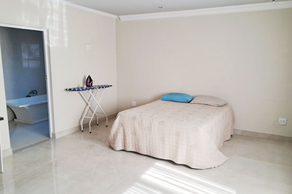 WESTERING ROOM FOR RENT IN SHARED HOUSE - Photo 2