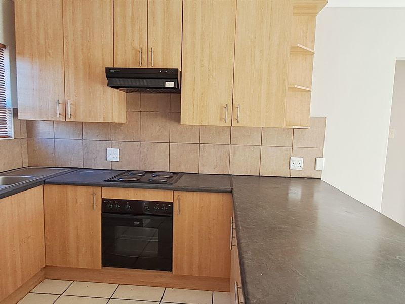 WALMER HEIGHTS 2 BED 1 BATH TOWNHOUSE FOR RENT - Photo 1