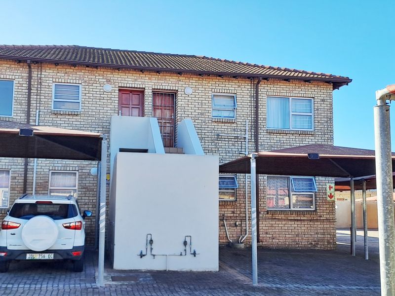 WALMER HEIGHTS 2 BED 1 BATH TOWNHOUSE FOR RENT - Photo 9