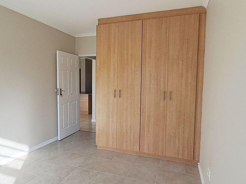 WALMER HEIGHTS 2 BED 1 BATH TOWNHOUSE FOR RENT - Photo 5
