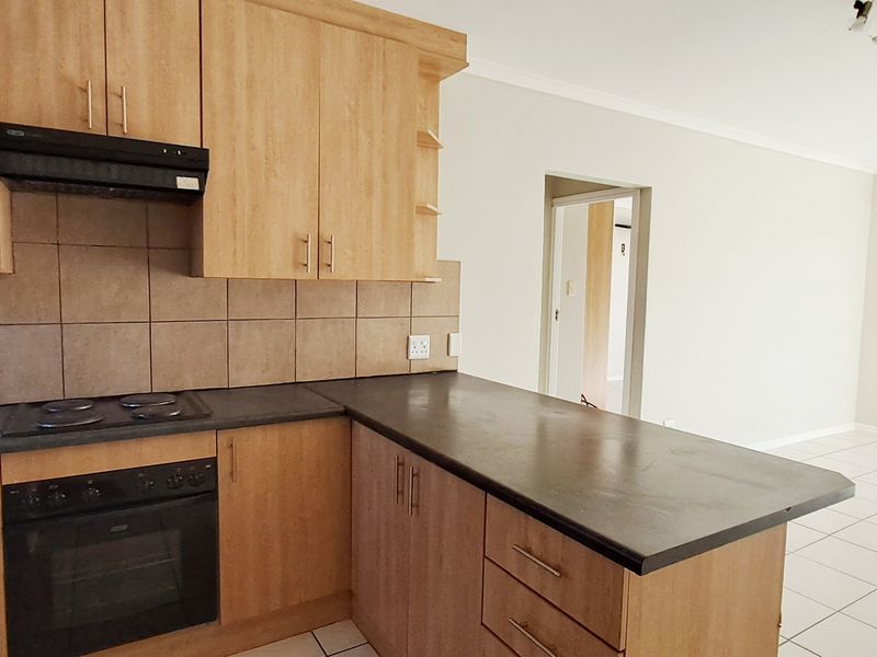 WALMER HEIGHTS 2 BED 1 BATH TOWNHOUSE FOR RENT - Photo 2