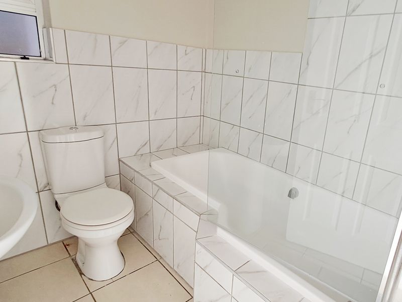 WALMER HEIGHTS 2 BED 1 BATH TOWNHOUSE FOR RENT - Photo 6