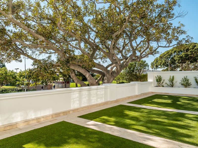 Gorgeous Garden Apartment with Huge 156sqm Private Terrace - Photo 1