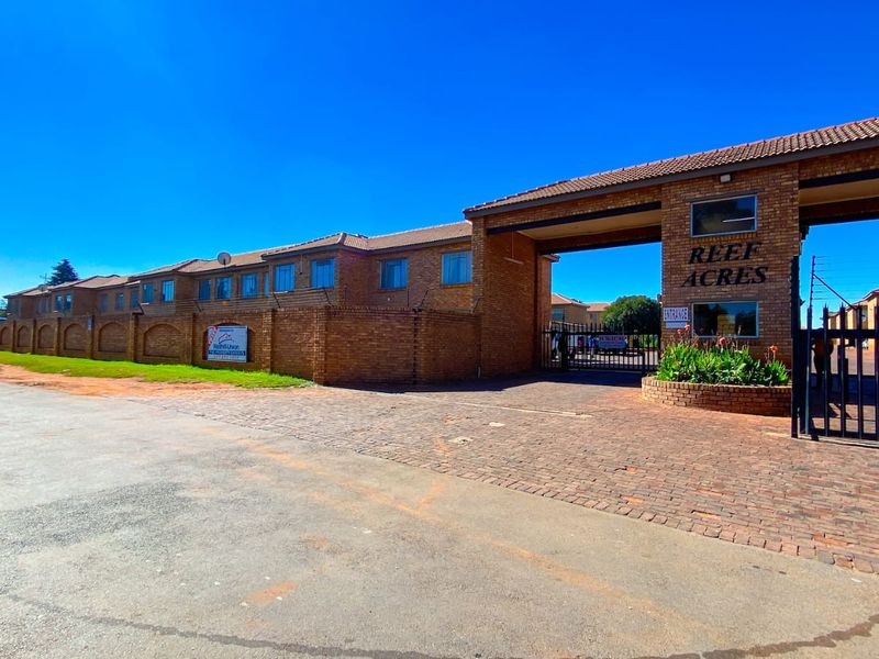 Bachelor and 1 bedroom for sale - Photo 4