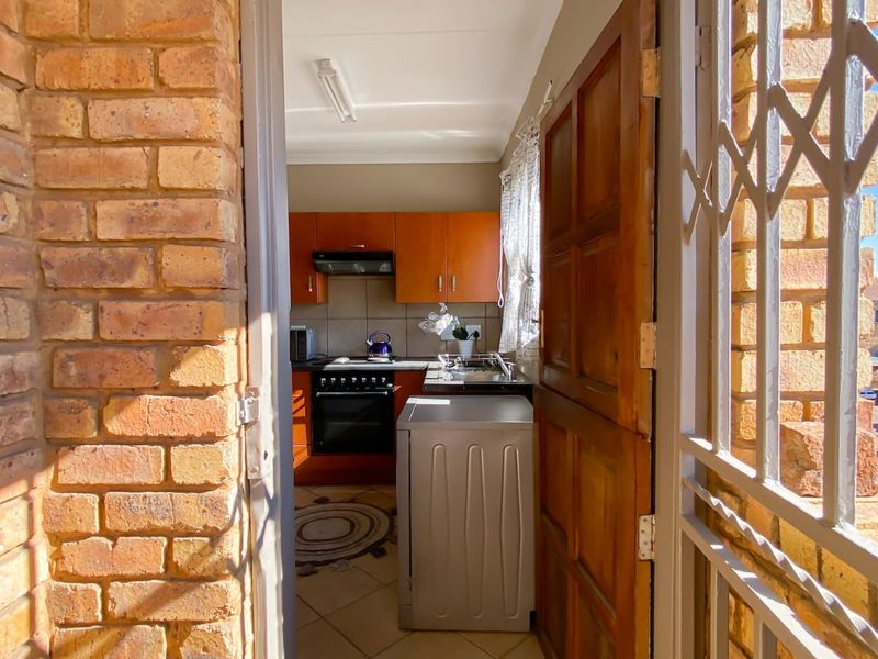 Bachelor and 1 bedroom for sale - Photo 9