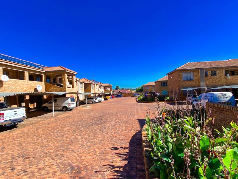 Bachelor and 1 bedroom for sale - Photo 6