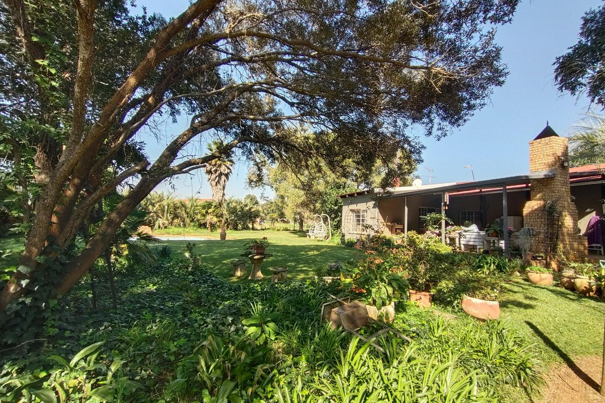 Versatile farmer's dream farm - Photo 2