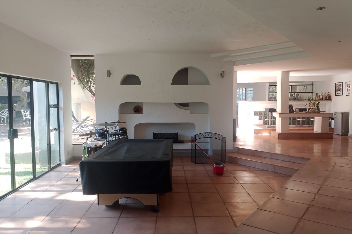 6 Bedroom House for Sale in Sonneveld - Photo 3