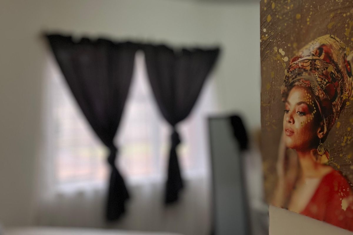 GREAT INVESTMENT - Bachelor flats close to University! - Photo 3