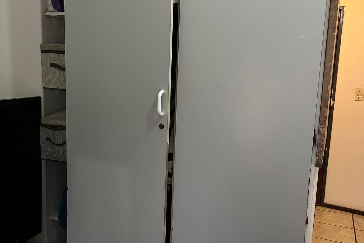 GREAT INVESTMENT - Bachelor flats close to University! - Photo 4