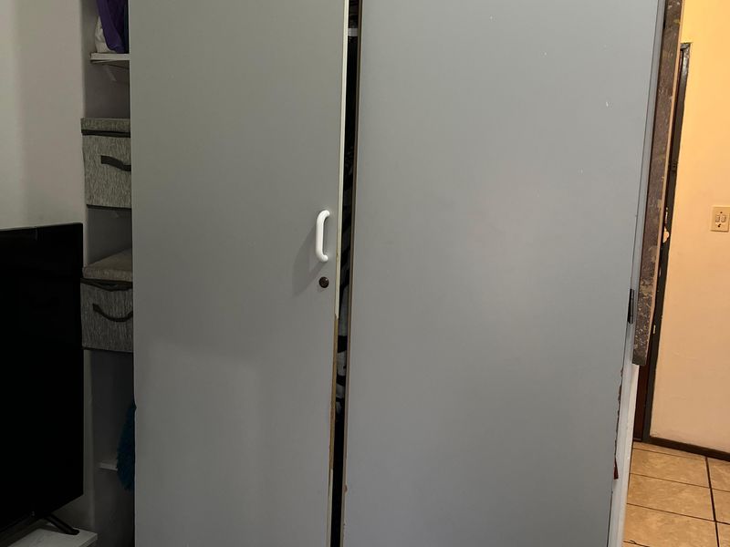 GREAT INVESTMENT - Bachelor flats close to University! - Photo 4