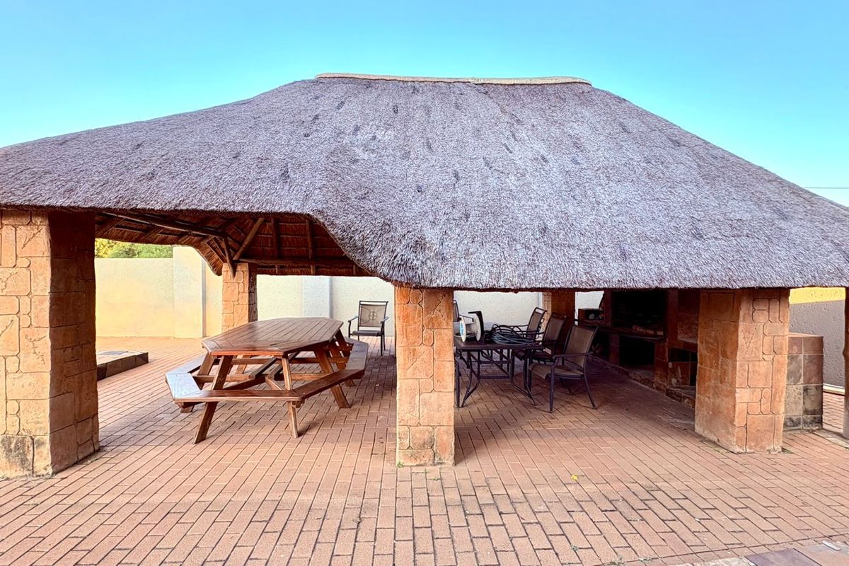 Immaculate Double Storey Home in Ferryvale - Photo 5