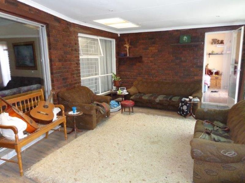 Family Home! - Photo 7