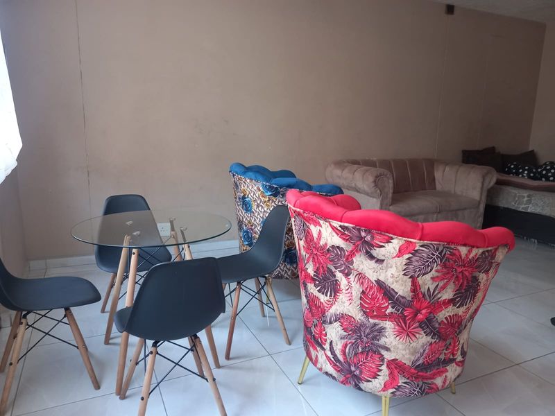 2-Bedroom Flatlet for Sale – Prime Location! Spacious 2-bedroom flatlet with 1 bathroom and double - Photo 8