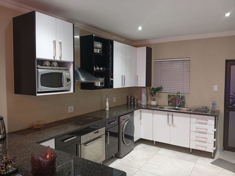 House Rental Monthly In Pretoria - Photo 9