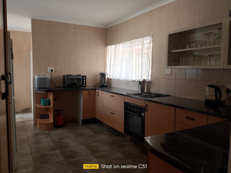 4 Bedroom House For Sale in Dal Fouche - Photo 4