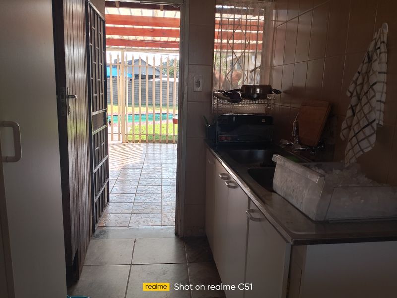 4 Bedroom House For Sale in Dal Fouche - Photo 5