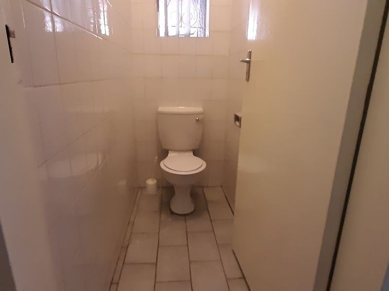 Well maintained Solid property! - Photo 7