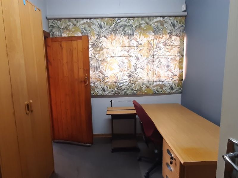 Well maintained Solid property! - Photo 6