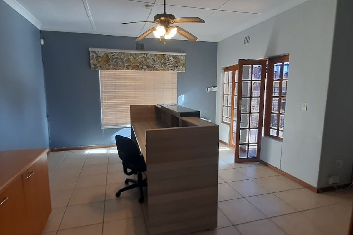 Well maintained Solid property! - Photo 5