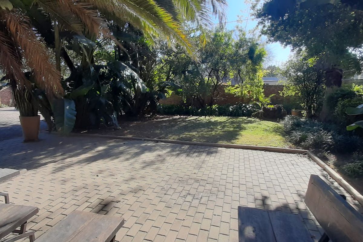 Well maintained Solid property! - Photo 3