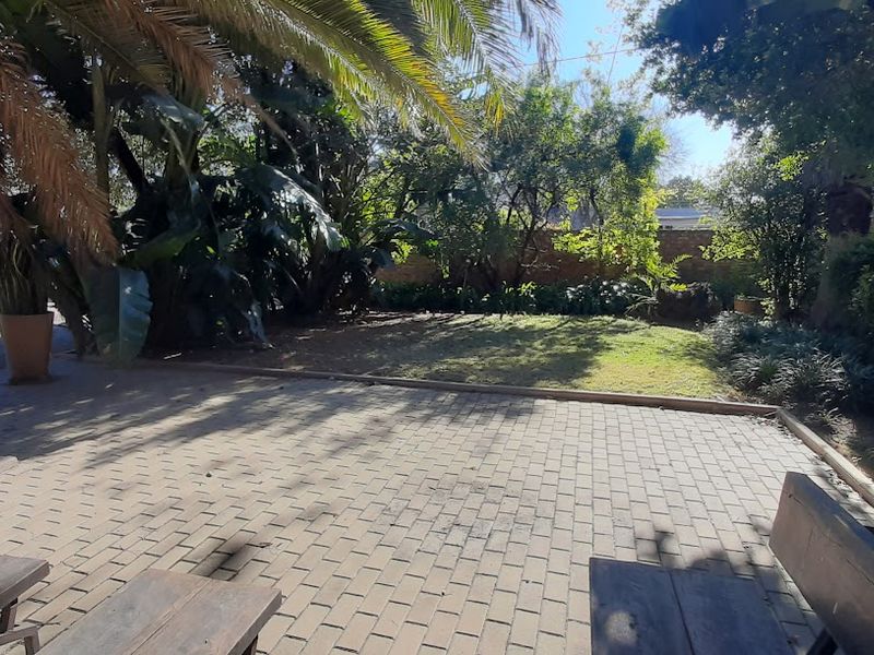 Well maintained Solid property! - Photo 3