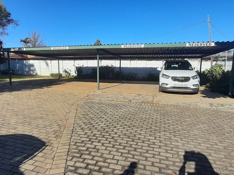 Well maintained Solid property! - Photo 10