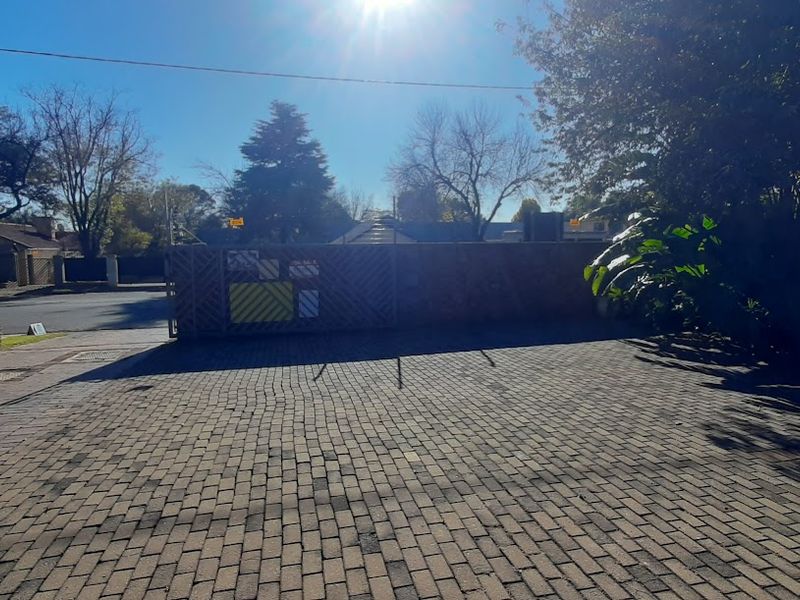 Well maintained Solid property! - Photo 9