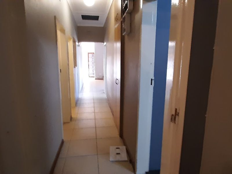 Well maintained Solid property! - Photo 8