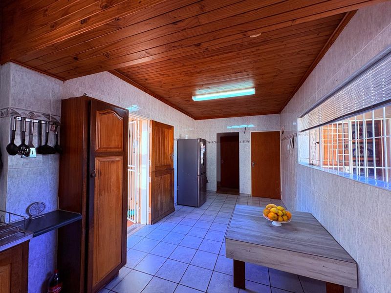 Dalpark Proper Family Home - Photo 8
