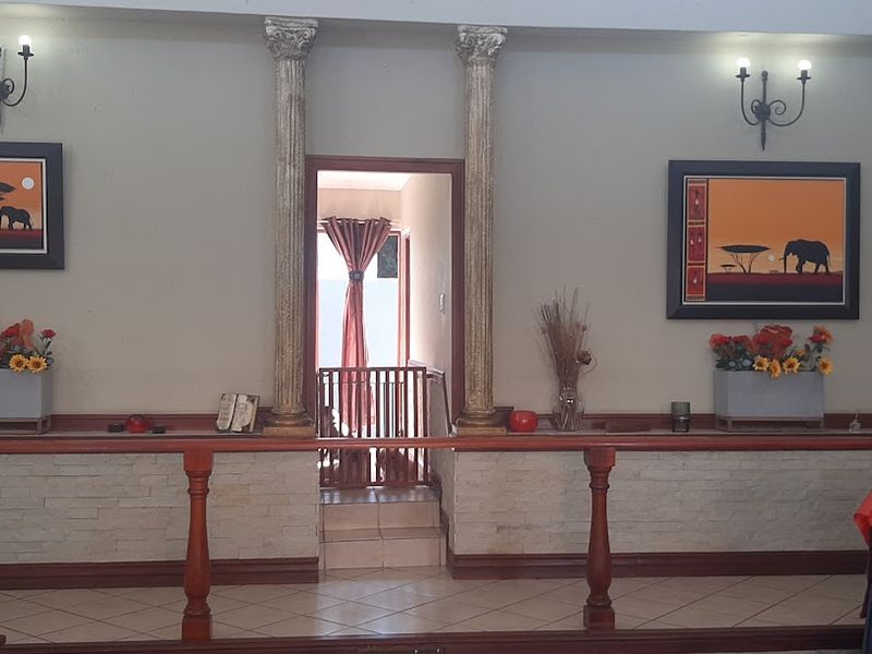 Ultra Modern property! - Photo 9