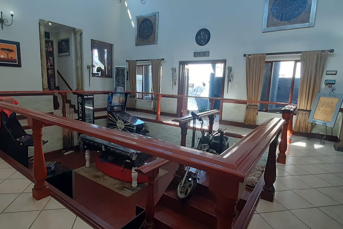 Ultra Modern property! - Photo 4