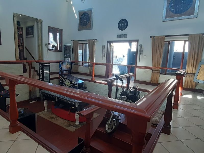 Ultra Modern property! - Photo 4