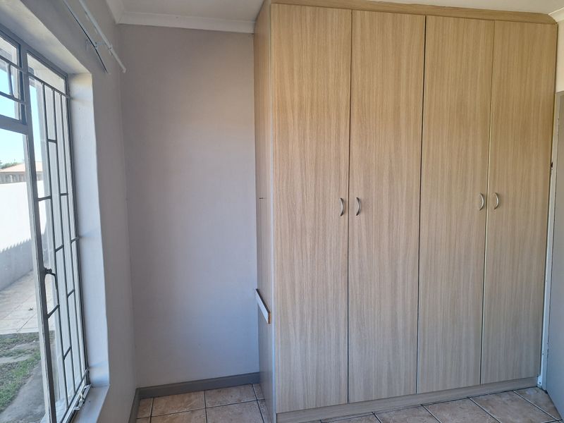 Three bedroom house for sale in Riversdale - Photo 8