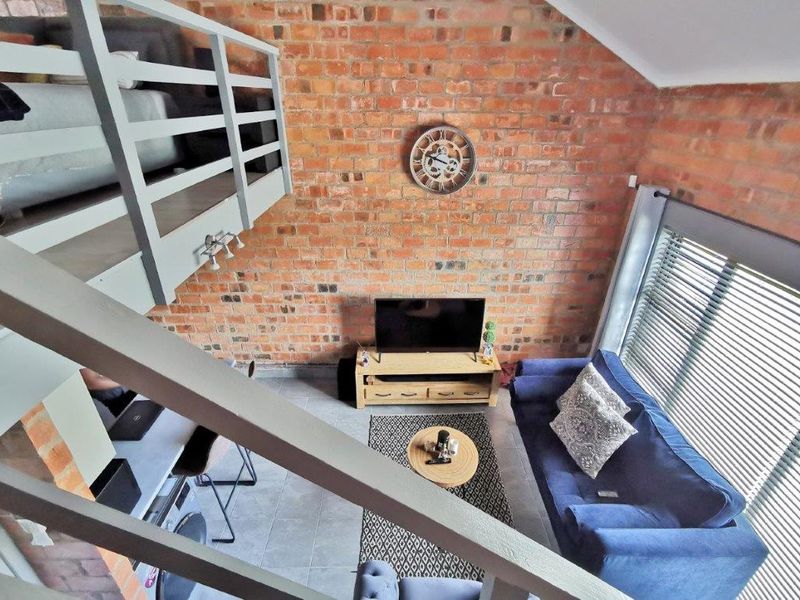 NEWTON PARK 1 BED 1 BATH APARTMENT FOR SALE - Photo 9