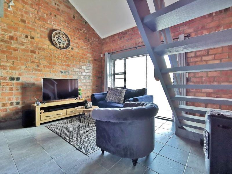 NEWTON PARK 1 BED 1 BATH APARTMENT FOR SALE - Photo 7