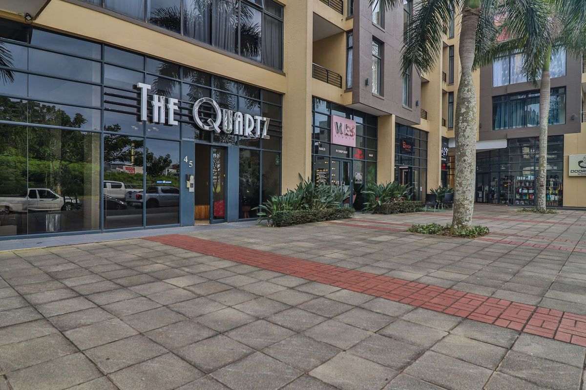 Modern 2 Bedroom Apartment in Umhlanga Ridge - Photo 2