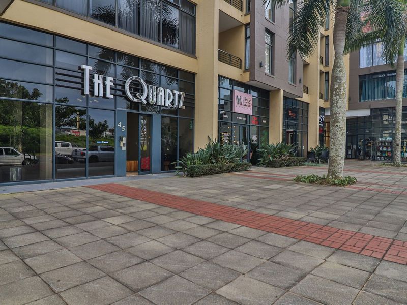 Modern 2 Bedroom Apartment in Umhlanga Ridge - Photo 2