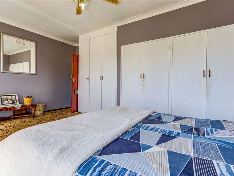 Spacious and beautiful! - Photo 10