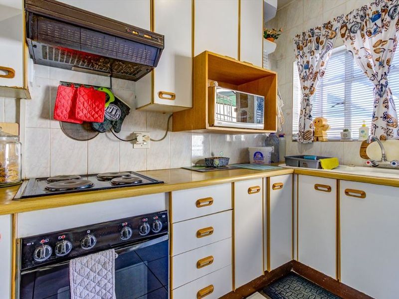 Spacious and beautiful! - Photo 6